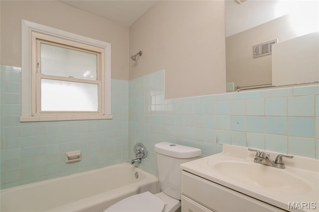 670 Florland Drive Florissant, MO 63031 - Photo 15 of 17