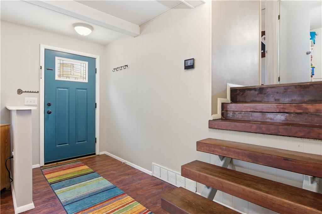 469 Mars Valencia Road Valencia, PA 16059 - Photo 7 of 45