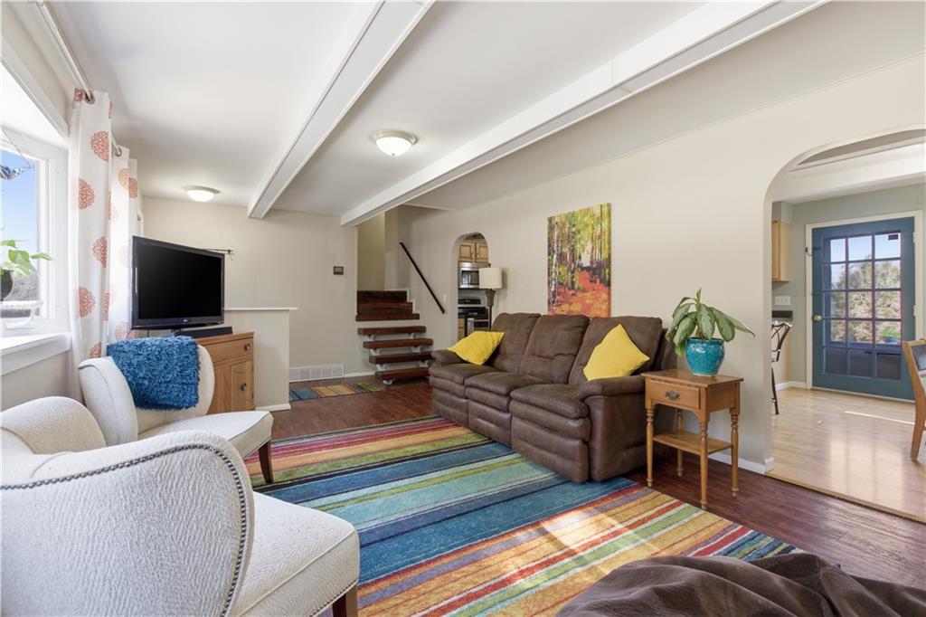 469 Mars Valencia Road Valencia, PA 16059 - Photo 10 of 45