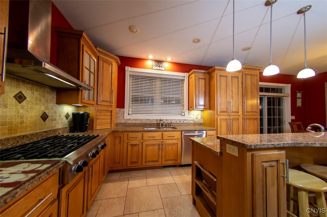 214 Driftwood Drive Oneida, NY 13421 - Photo 17 of 49