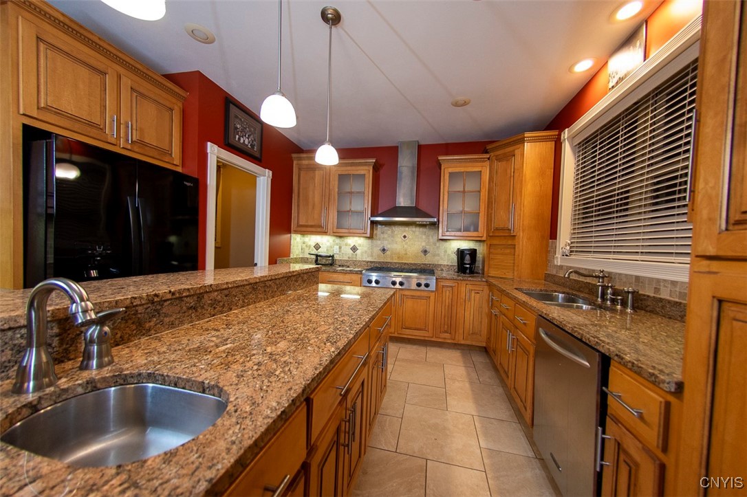 214 Driftwood Drive Oneida, NY 13421 - Photo 18 of 49