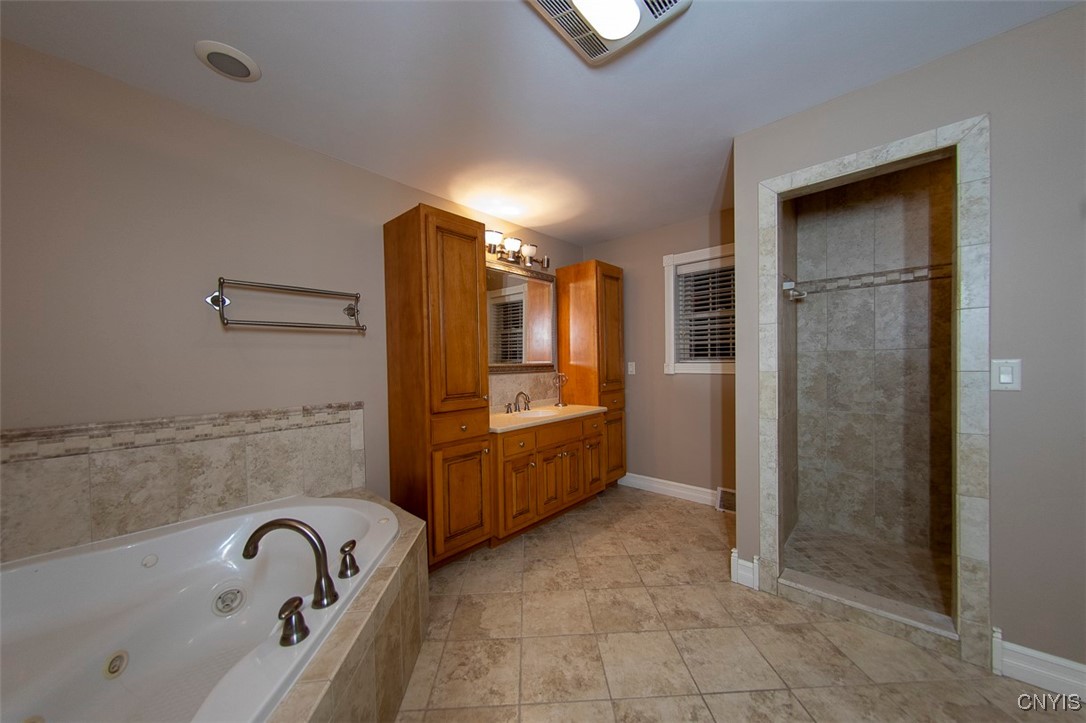 214 Driftwood Drive Oneida, NY 13421 - Photo 44 of 49