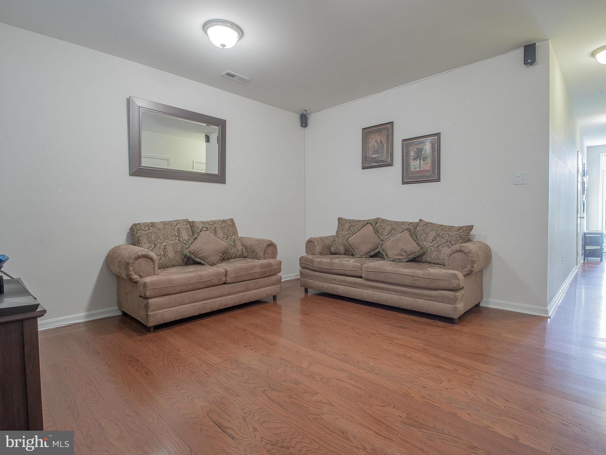 23034 Meadow Mist Road Clarksburg, MD 20871 - Photo 3 of 30 Family Room