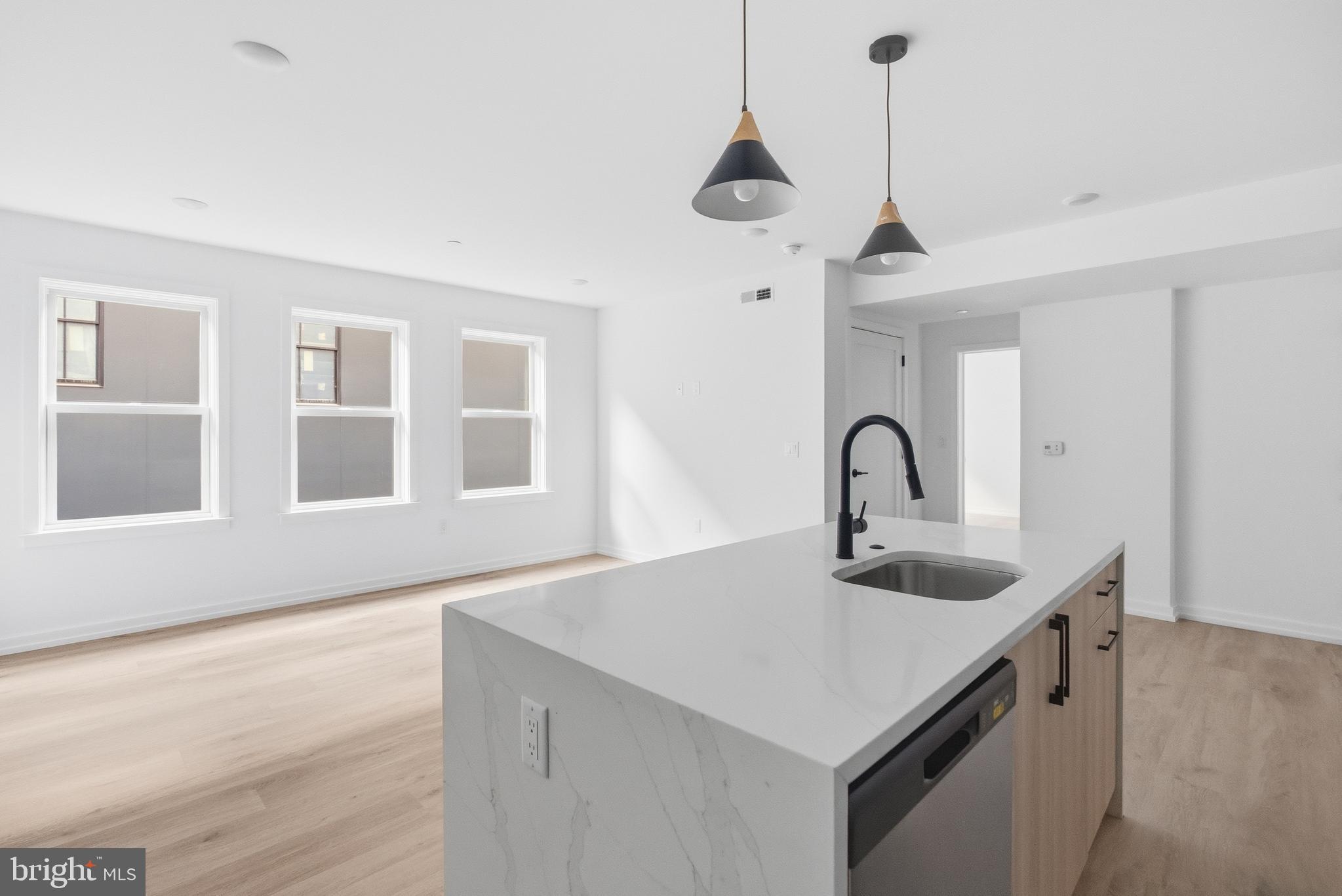 209 New Street, Unit 4F Philadelphia, PA 19106 - Photo 8 of 21