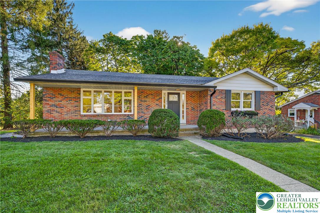 1686 Pleasant View Road Bethlehem, PA 18015 - Photo 2 of 45