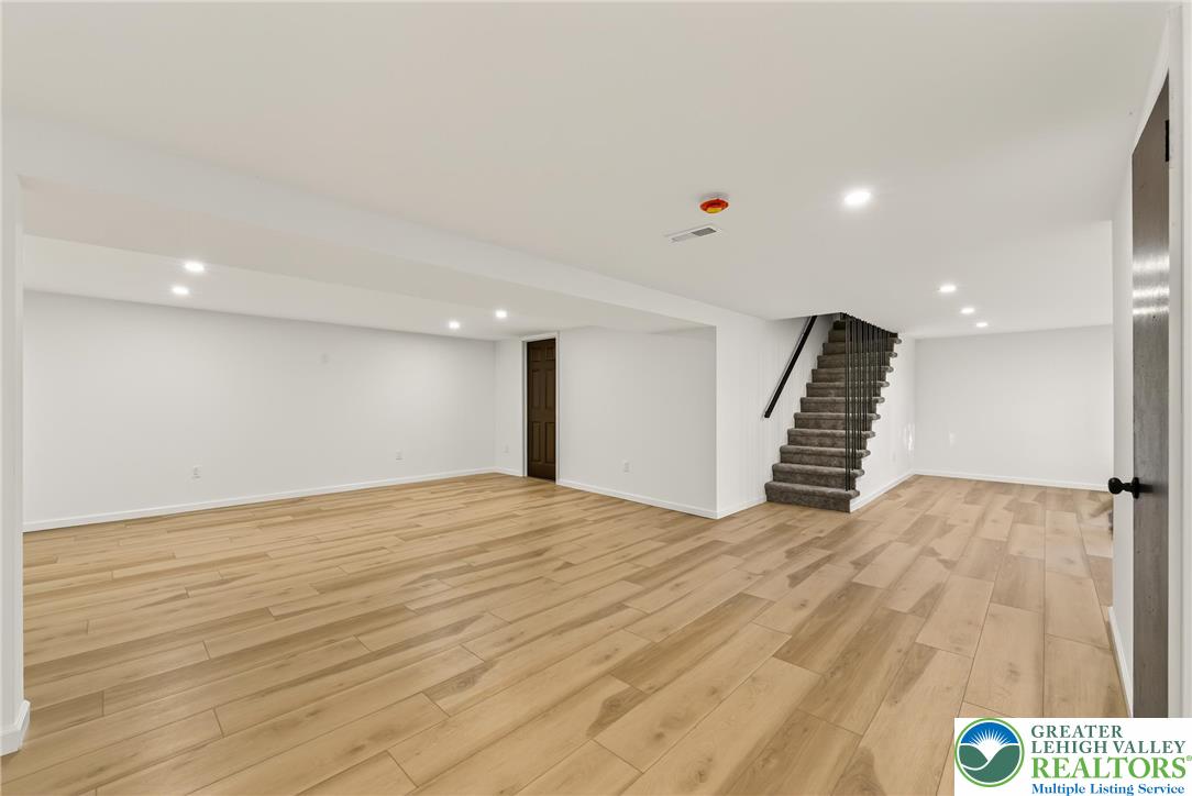 1686 Pleasant View Road Bethlehem, PA 18015 - Photo 33 of 45