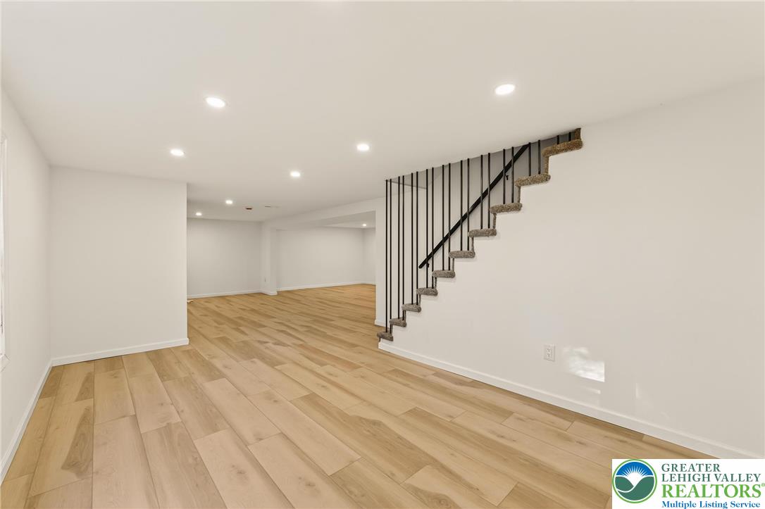 1686 Pleasant View Road Bethlehem, PA 18015 - Photo 35 of 45