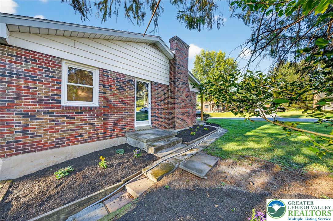 1686 Pleasant View Road Bethlehem, PA 18015 - Photo 44 of 45