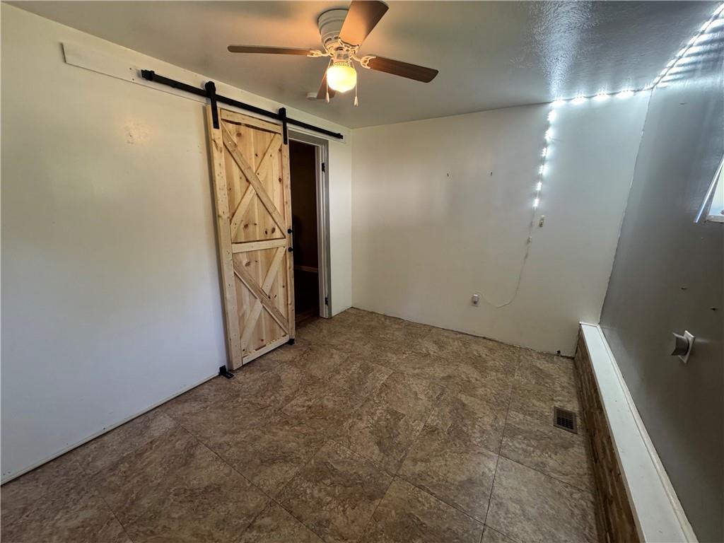 375 Browns Hill Road Valencia, PA 16059 - Photo 8 of 22 a view of empty room