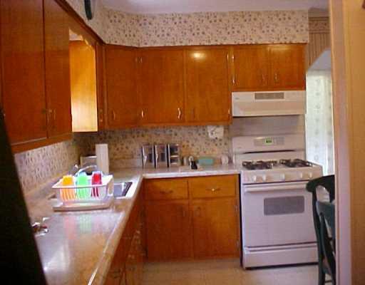 35 Temple Road Aliquippa, PA 15001 - Photo 2 of 5 Kitchen.