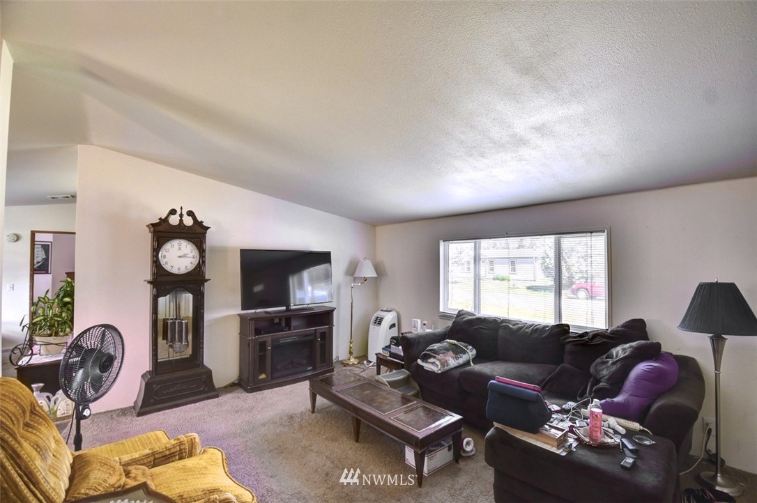 17227 Camas Run Lane Southwest Rochester, WA 98579 - Photo 3 of 21