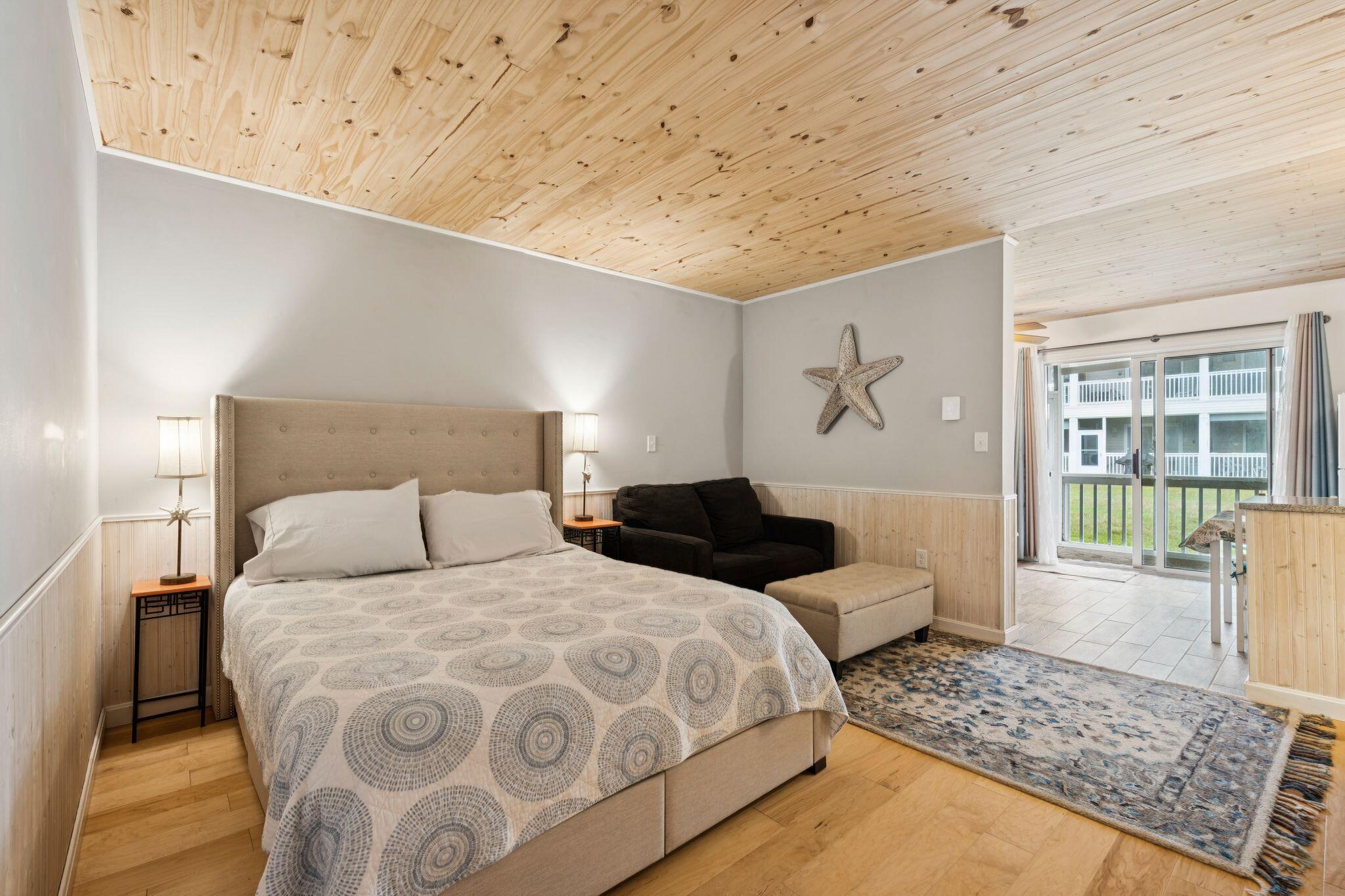 Bedroom with sitting area