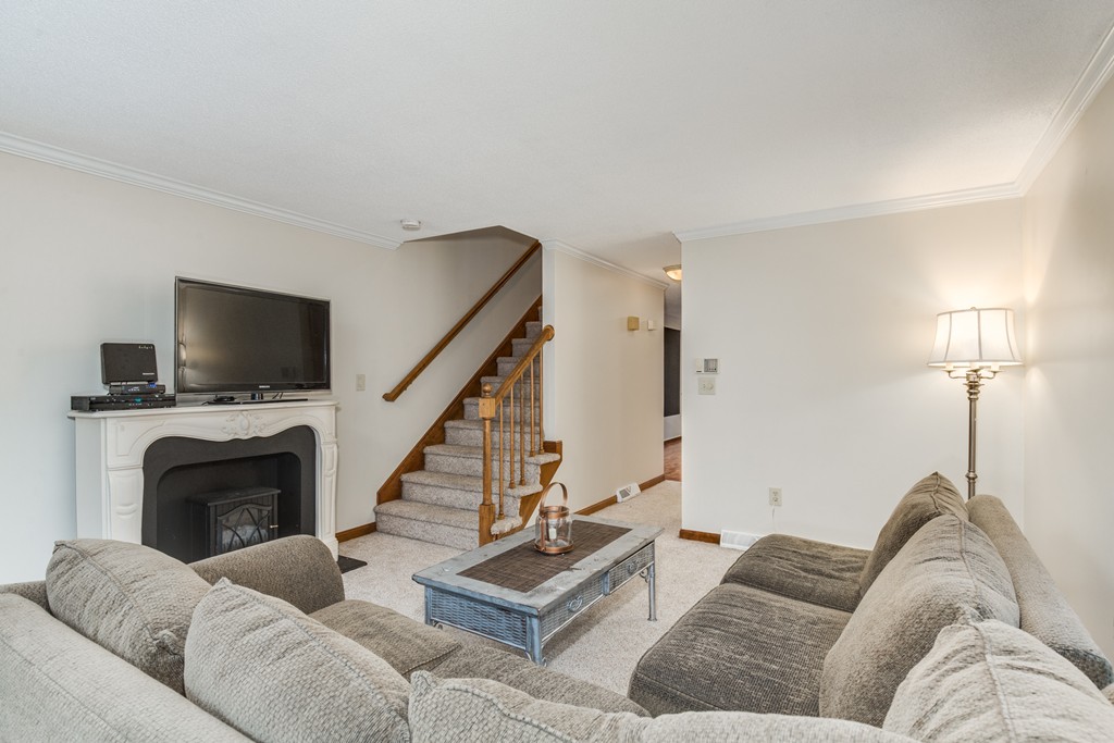 253 Sunderland Road, Unit 253 Worcester, MA 01604 - Photo 12 of 28 Gallery Image 12