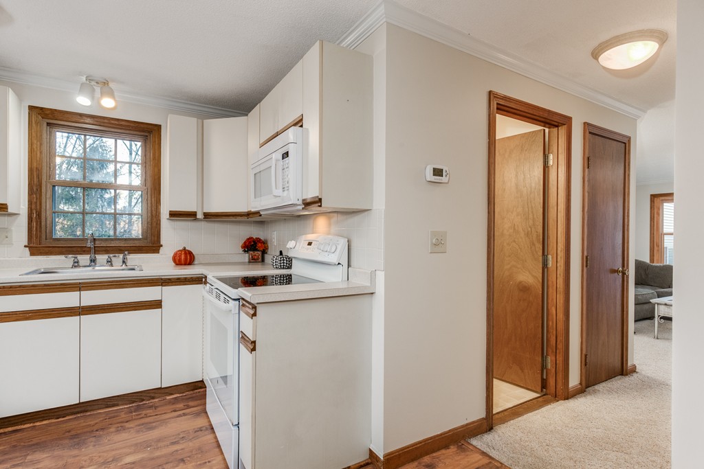 253 Sunderland Road, Unit 253 Worcester, MA 01604 - Photo 9 of 28 Gallery Image 9