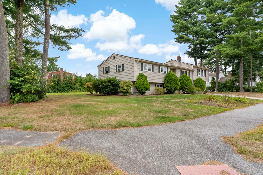 2 Huckleberry Road Coventry, RI 02816 - Photo 2 of 27