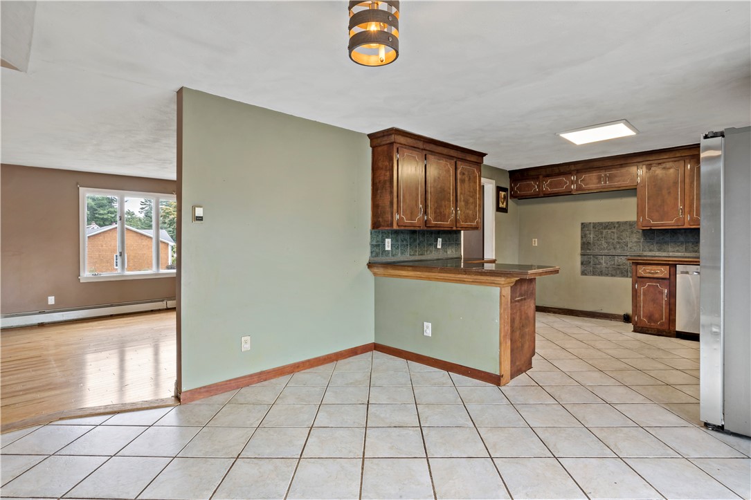 2 Huckleberry Road Coventry, RI 02816 - Photo 4 of 27