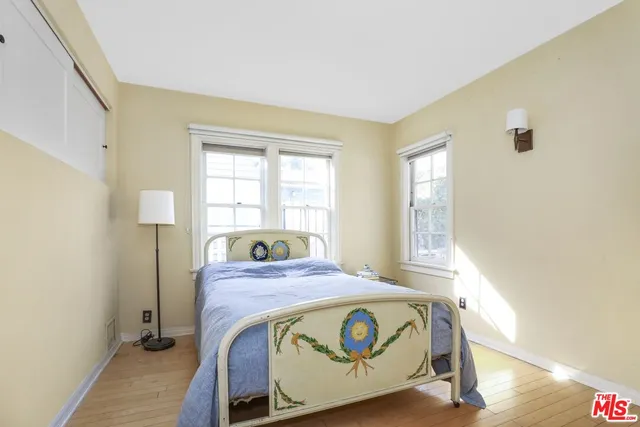 $5,000 | 1423 McCollum Street, Los Angeles, CA 90026