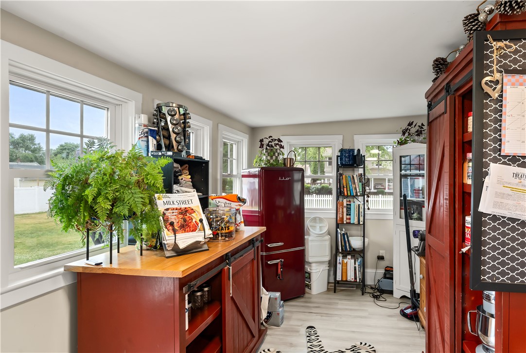 29 Burt Street Warwick, RI 02886 - Photo 24 of 46