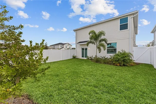 $2,950 | 43153 Wild Indigo Road, Unit BUTTONWOOD, Babcock Ranch, FL 33982