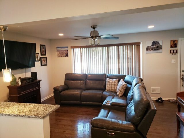 10804 Mayfield Avenue Chicago Ridge, IL 60415 - Photo 4 of 14