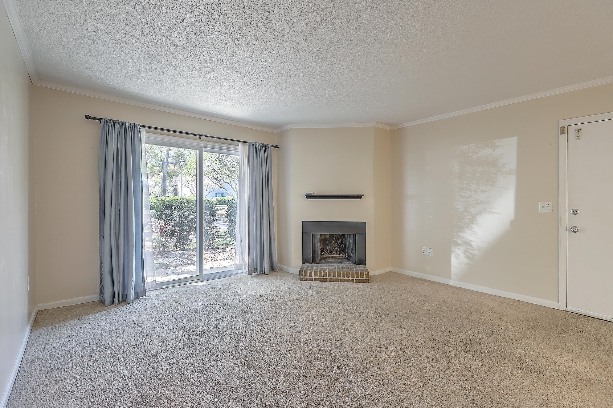 1402 Camp Road, Unit 6A Charleston, SC 29412 - Photo 8 of 28 Large Living Room with Outside Access