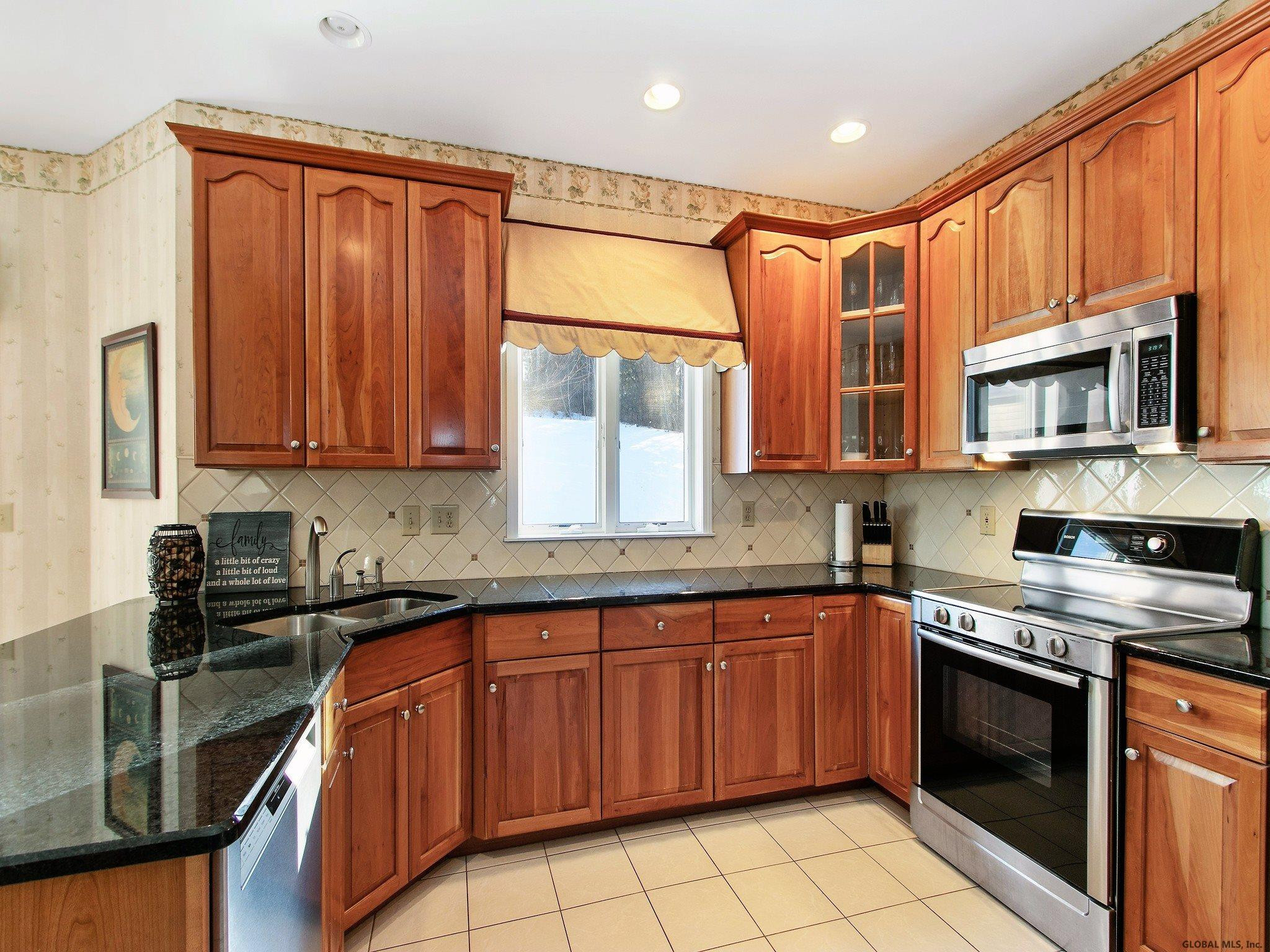 2 Seneca Road Niskayuna, NY 12309 - Photo 11 of 41 Photo 11