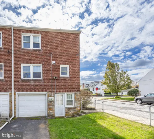 $2,400 | 353 William Street, Downingtown, PA 19335