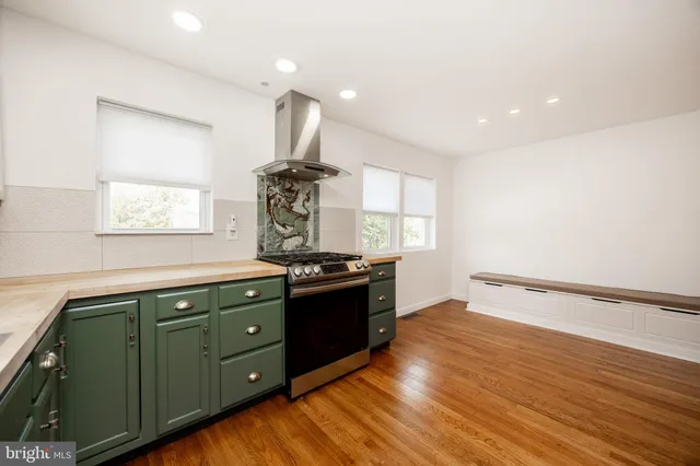 $2,400 | 353 William Street, Downingtown, PA 19335