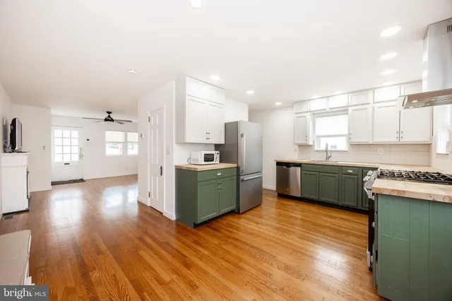 $2,400 | 353 William Street, Downingtown, PA 19335