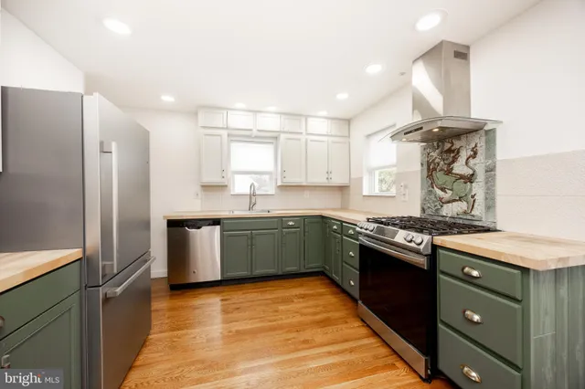 $2,400 | 353 William Street, Downingtown, PA 19335