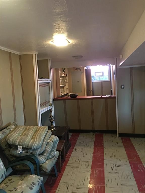1629 Hollyrood Road Baldwin, PA 15227 - Photo 14 of 17 Gallery Image 14