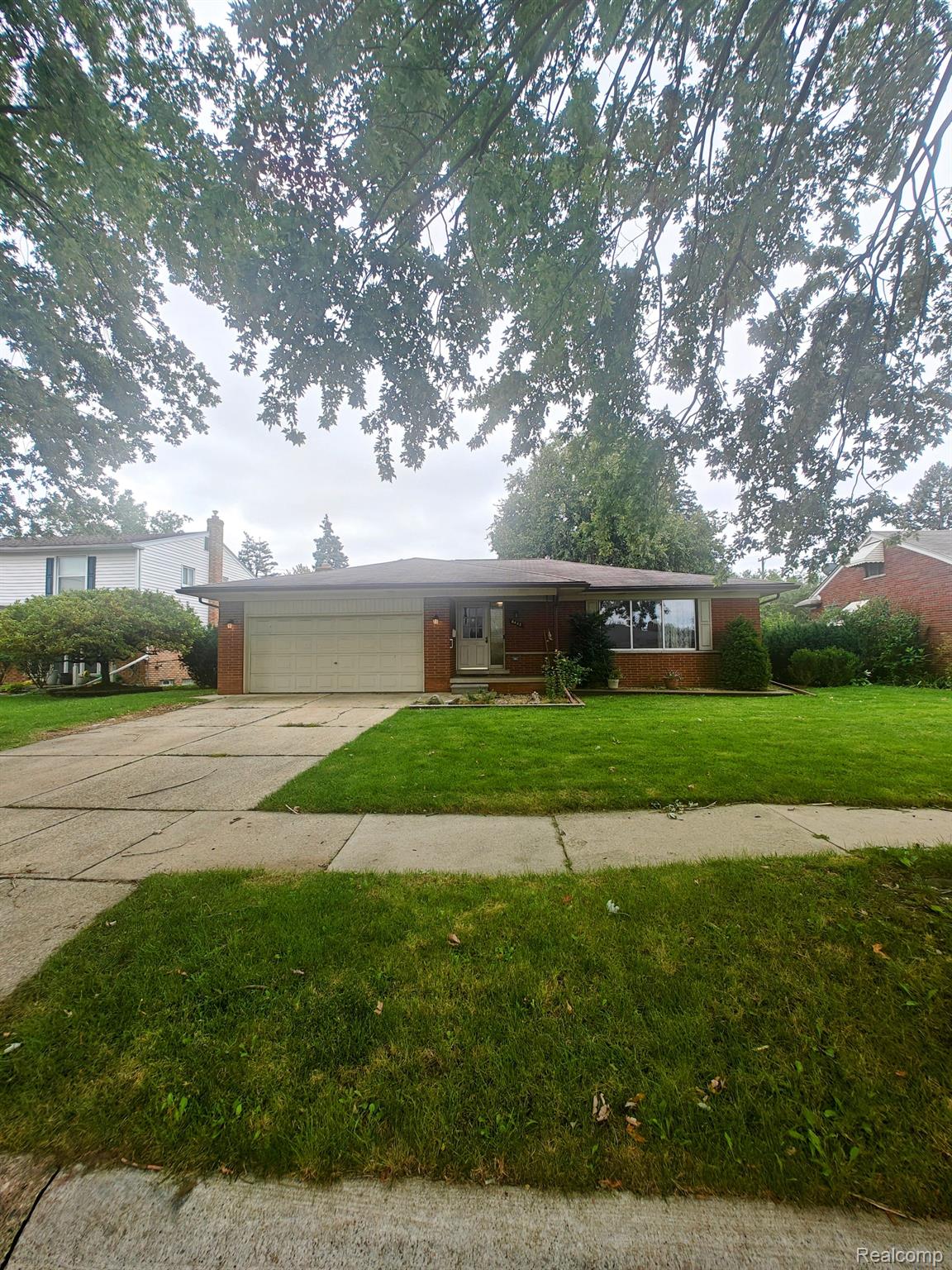 8442 Menge Street Center Line, MI 48015 - Photo 2 of 34 Gallery Image 2