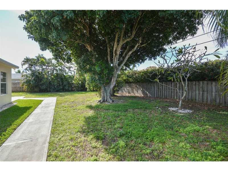 867 Southwest 9th Terrace Boca Raton, FL 33486 - Photo 8 of 20 Exterior Front
