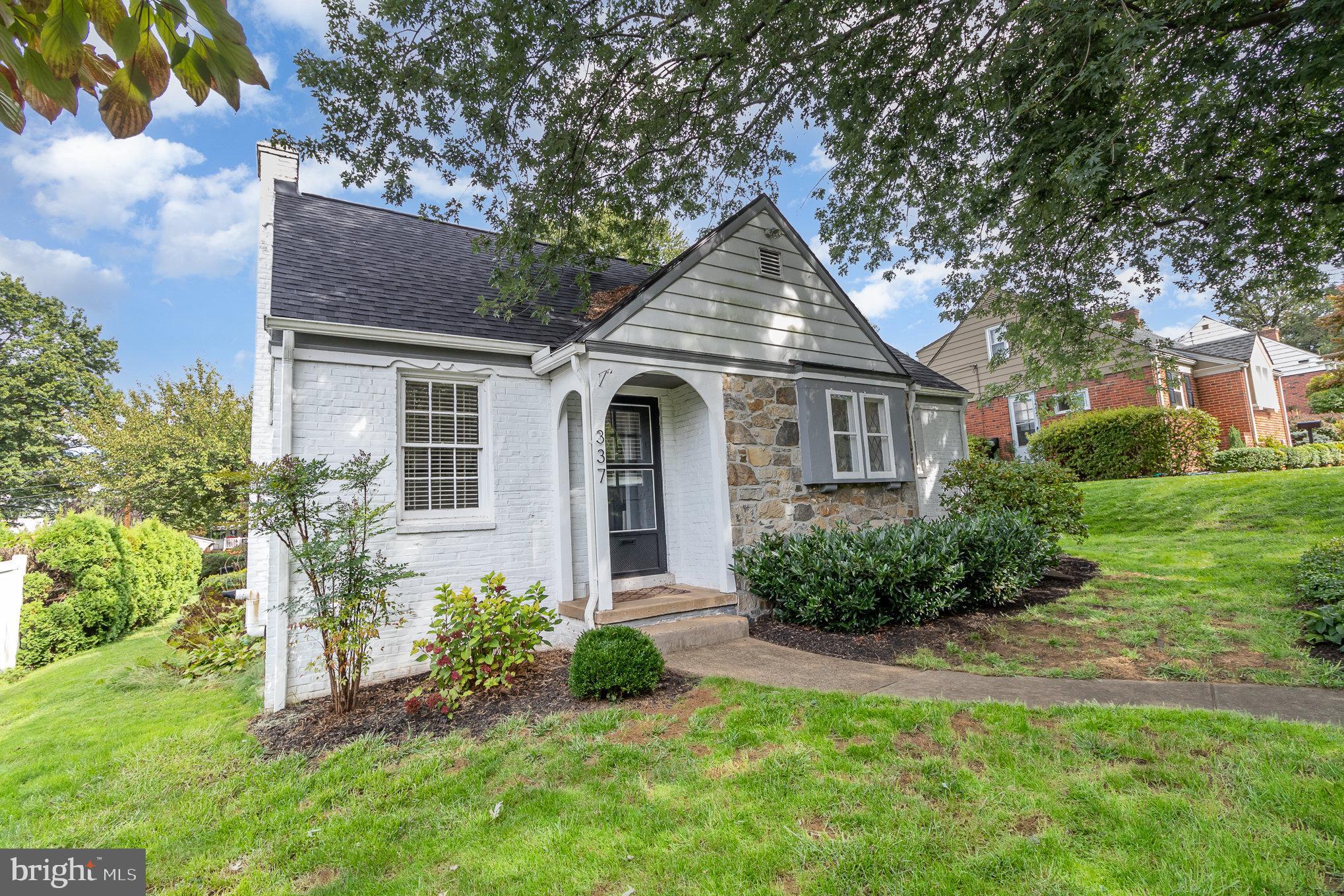337 Abbeyville Road Lancaster, PA 17603 - Photo 3 of 29 Gallery Image 3