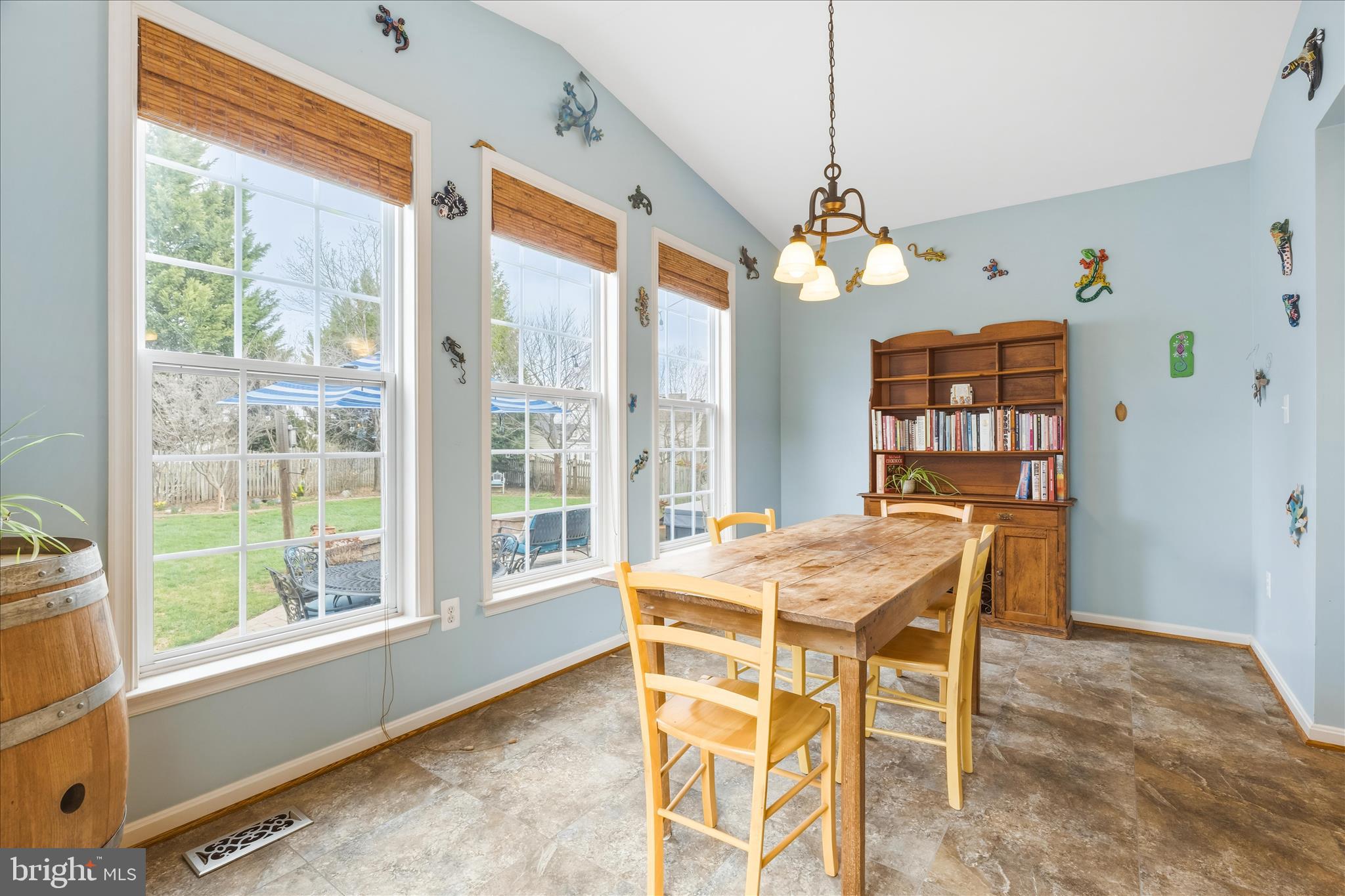 1707 Canal Run Drive Point of Rocks, MD 21777 - Photo 17 of 43 Breakfast Area