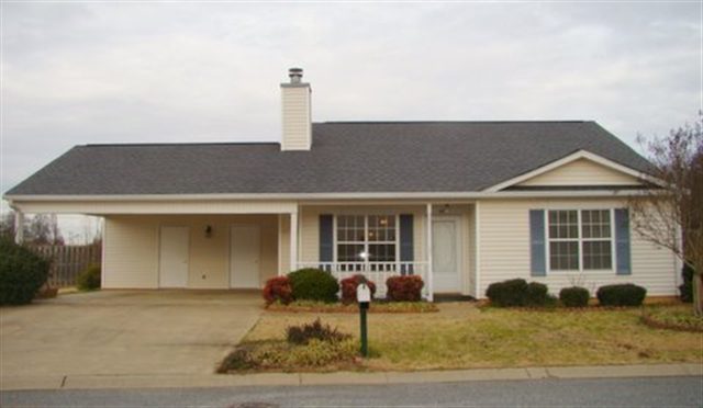 414 Santa Fe Road Moore, SC 29369 - Photo 1 of 17 Gallery Image 1
