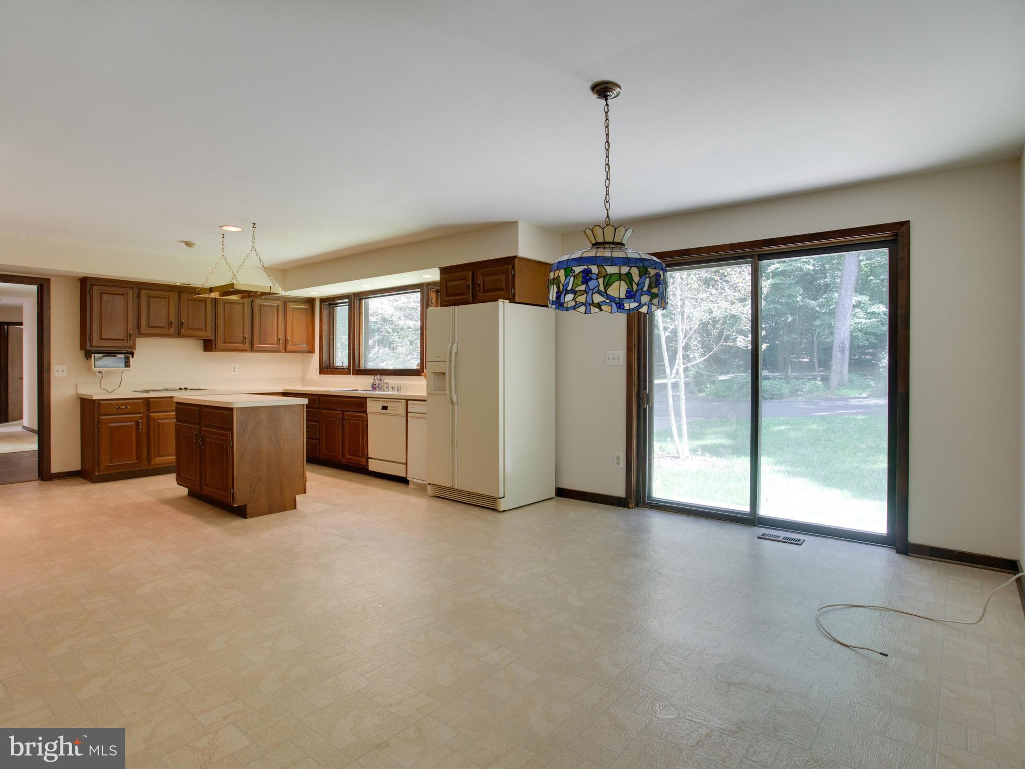 7605 Maple Branch Road Clifton, VA 20124 - Photo 9 of 30 Breakfast Area