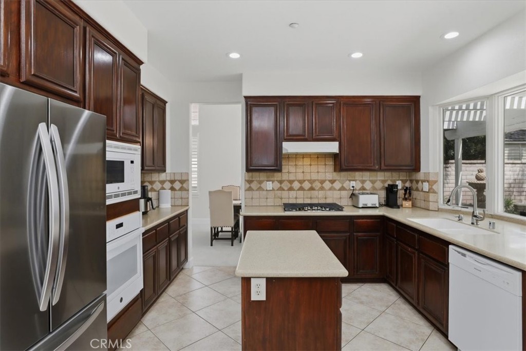 1228 Crete Court Riverside, CA 92506 - Photo 20 of 59