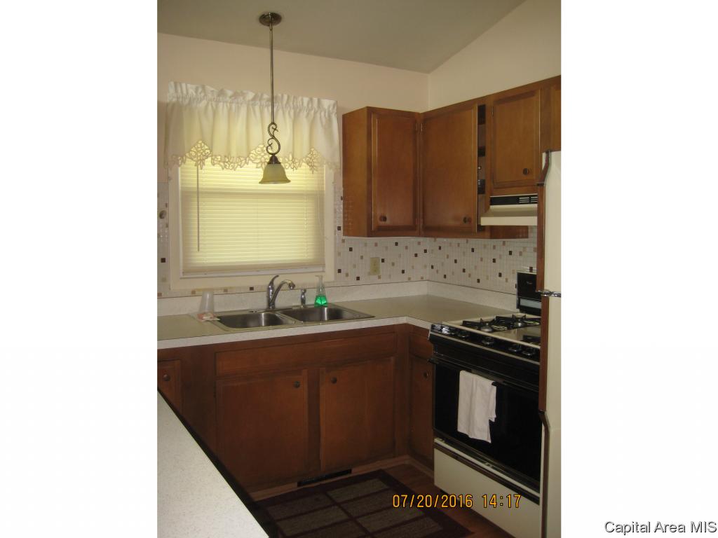 2128 Faringdon Road Springfield, IL 62702 - Photo 2 of 36