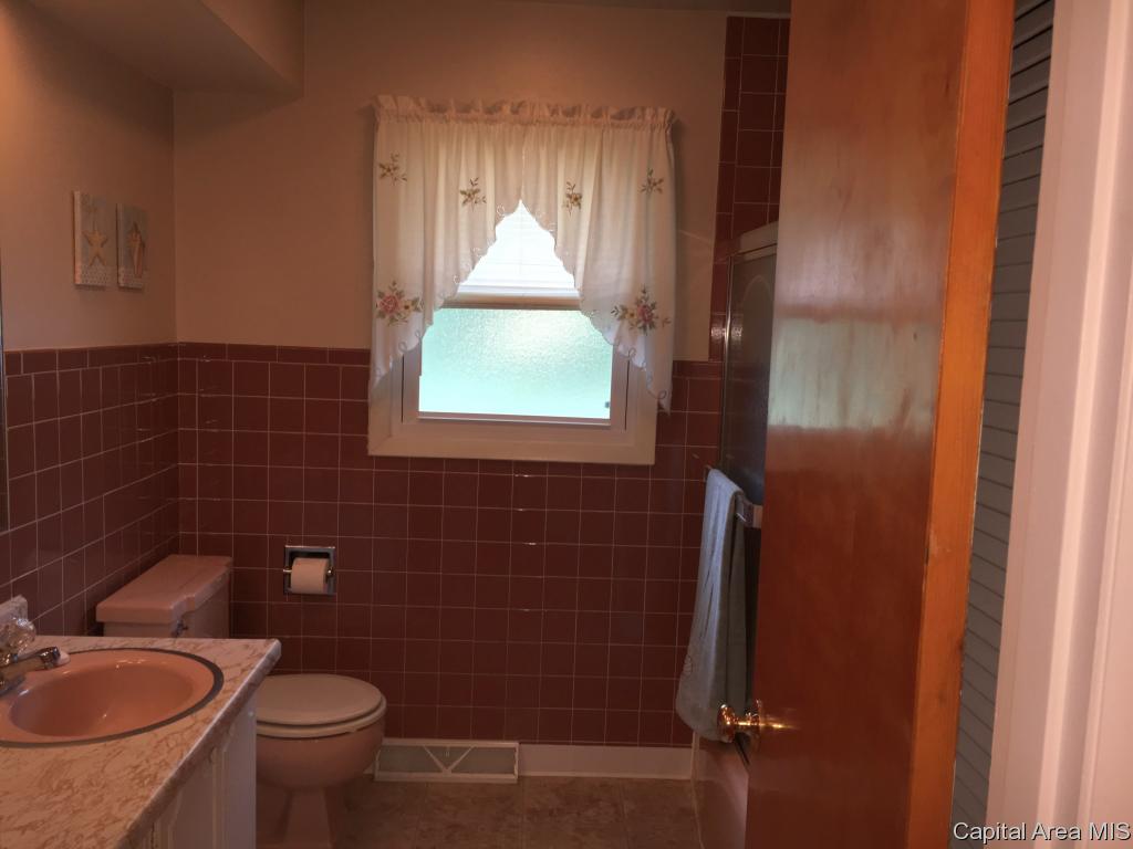 2128 Faringdon Road Springfield, IL 62702 - Photo 22 of 36