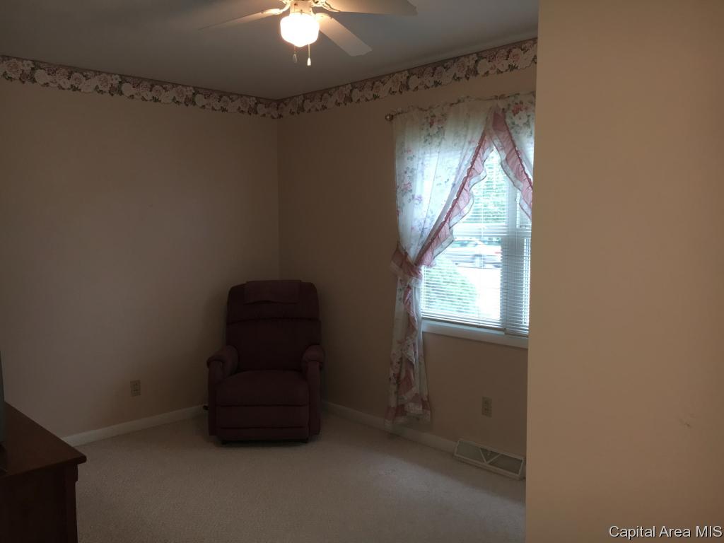 2128 Faringdon Road Springfield, IL 62702 - Photo 25 of 36