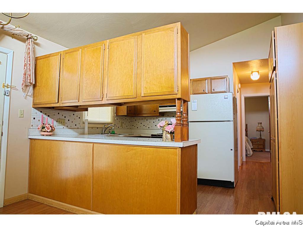 2128 Faringdon Road Springfield, IL 62702 - Photo 3 of 36