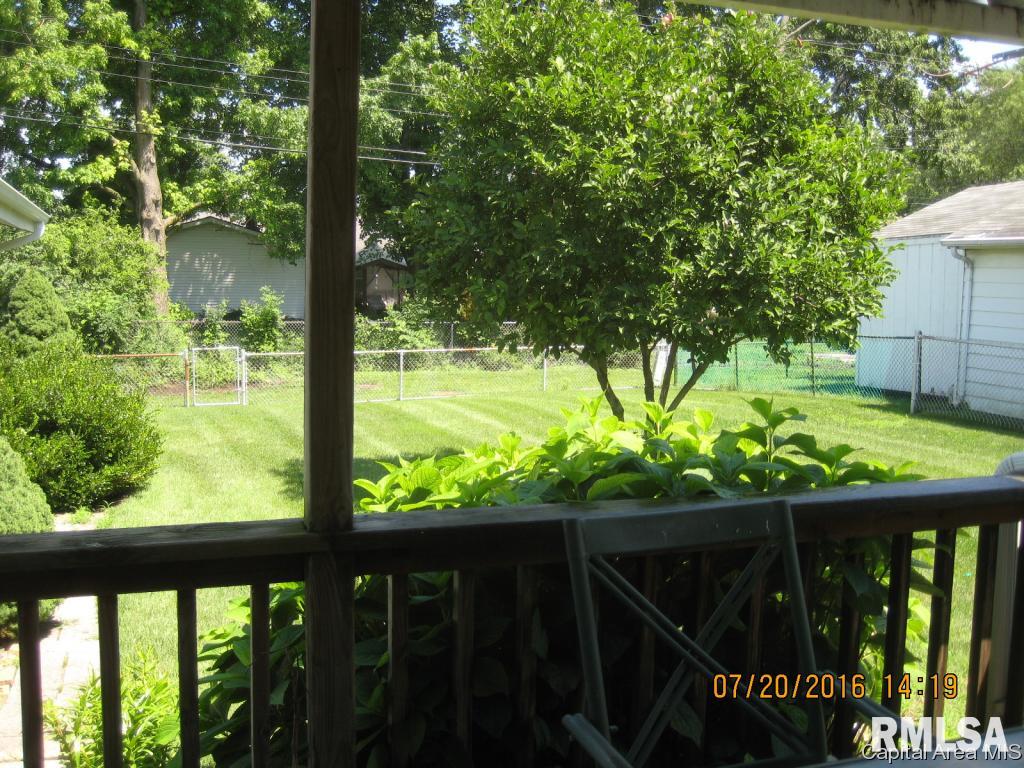 2128 Faringdon Road Springfield, IL 62702 - Photo 32 of 36
