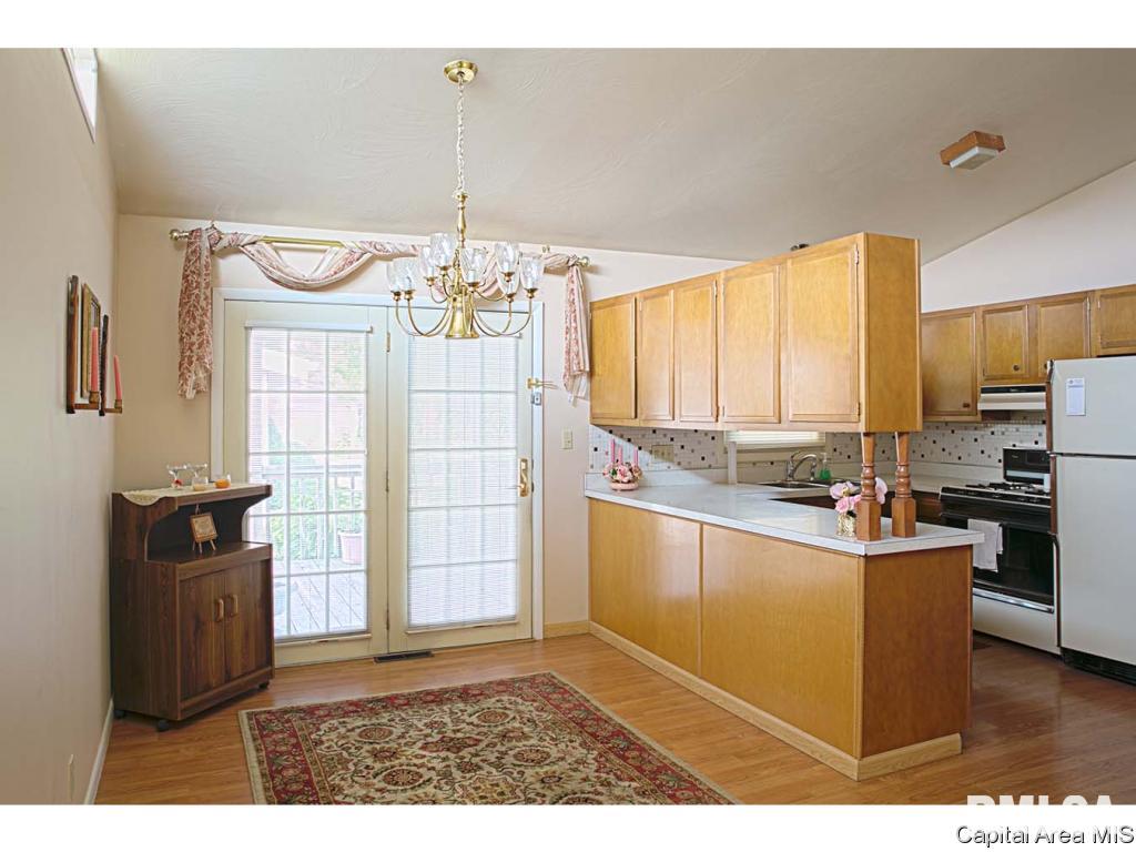 2128 Faringdon Road Springfield, IL 62702 - Photo 4 of 36
