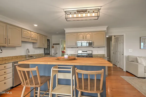 $529,900 | 4021 Lakota Place, Kingsport, TN 37664