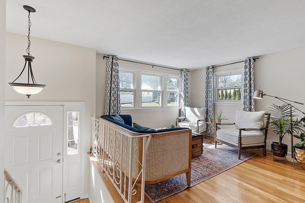 10 Beech Road Westford, MA 01886 - Photo 5 of 41 Gallery Image 5