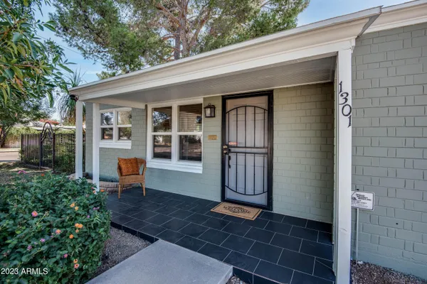 $2,500 | 1301 West Glenrosa Avenue, Phoenix, AZ 85013