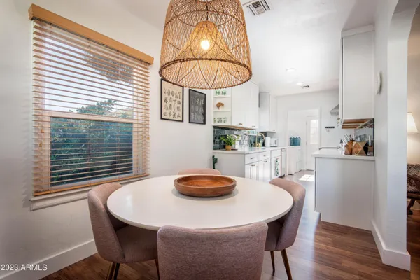 $2,500 | 1301 West Glenrosa Avenue, Phoenix, AZ 85013