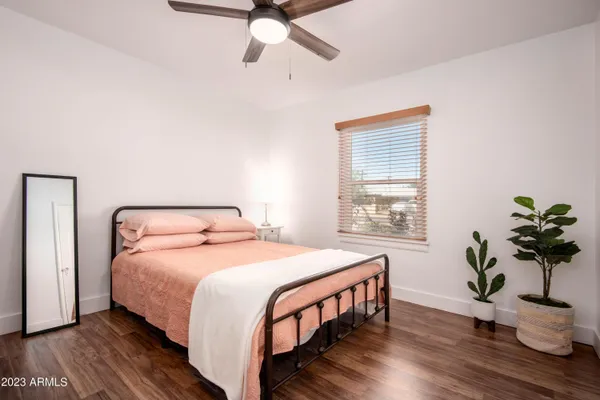 $2,500 | 1301 West Glenrosa Avenue, Phoenix, AZ 85013