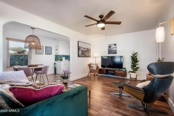 $2,500 | 1301 West Glenrosa Avenue, Phoenix, AZ 85013